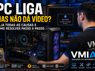 Computador Gamer Ligado Sem Imagem No Monitor Enquanto Técnico Da Vmia Realiza Diagnóstico De Hardware Interno
